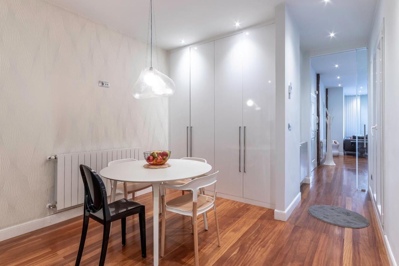 Piso De Diseno Junto Al Casco Viejo Lejlighed Bilbao Eksteriør billede